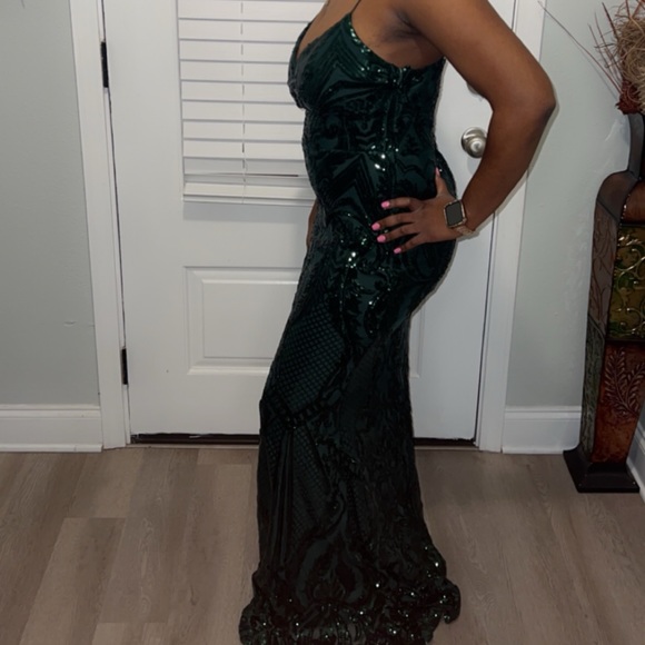 Dress - Picture 3 of 6